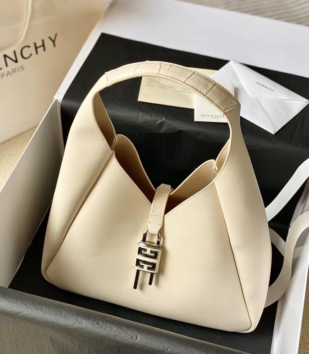 Givenchy G-Hobo handbag - Leather - Versatile