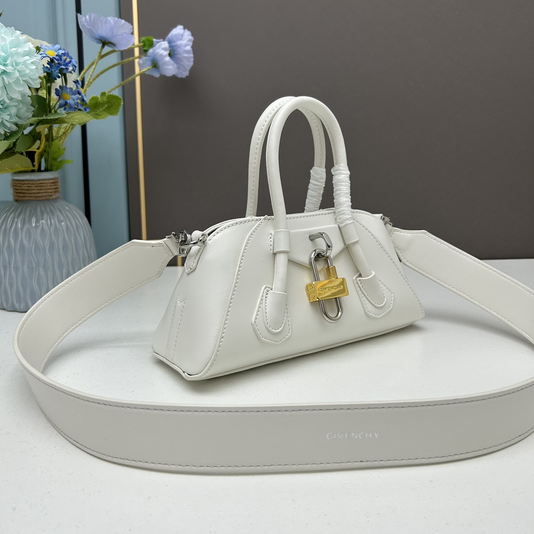 1 (10) 1 (10)